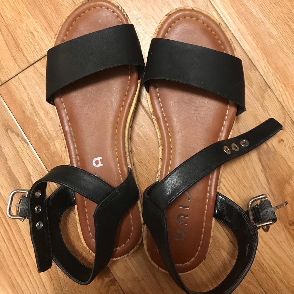 Black platform Sandles with white trim